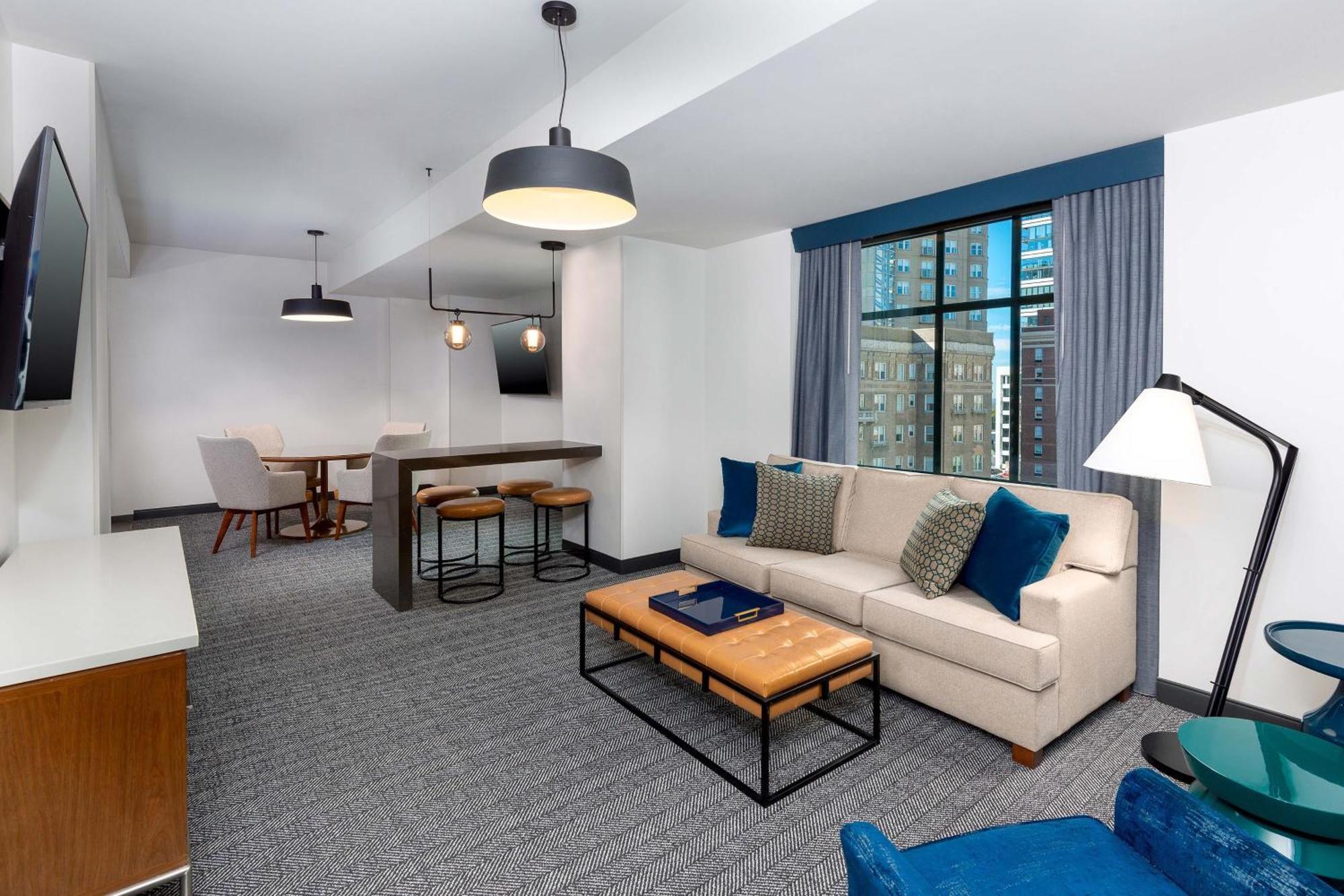 Hotel Courtyard By Marriott Atlanta Midtown Exterior foto